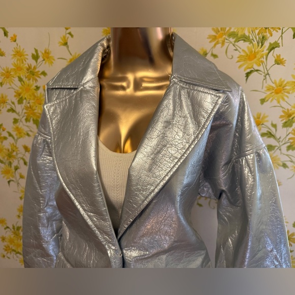 Elegant Metallic silver Trench Coat size M - Picture 3 of 15